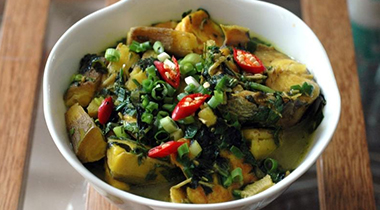 Lam Thao stewed green banana — the homely pot that tastes of the ancestral land