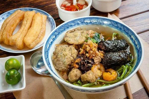 Banh Da Cua: The Iconic Crab Noodle Soup of Hai Phong