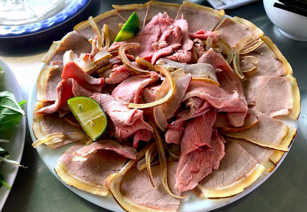 Be Thui Cau Mong: The Rare-Grilled Veal