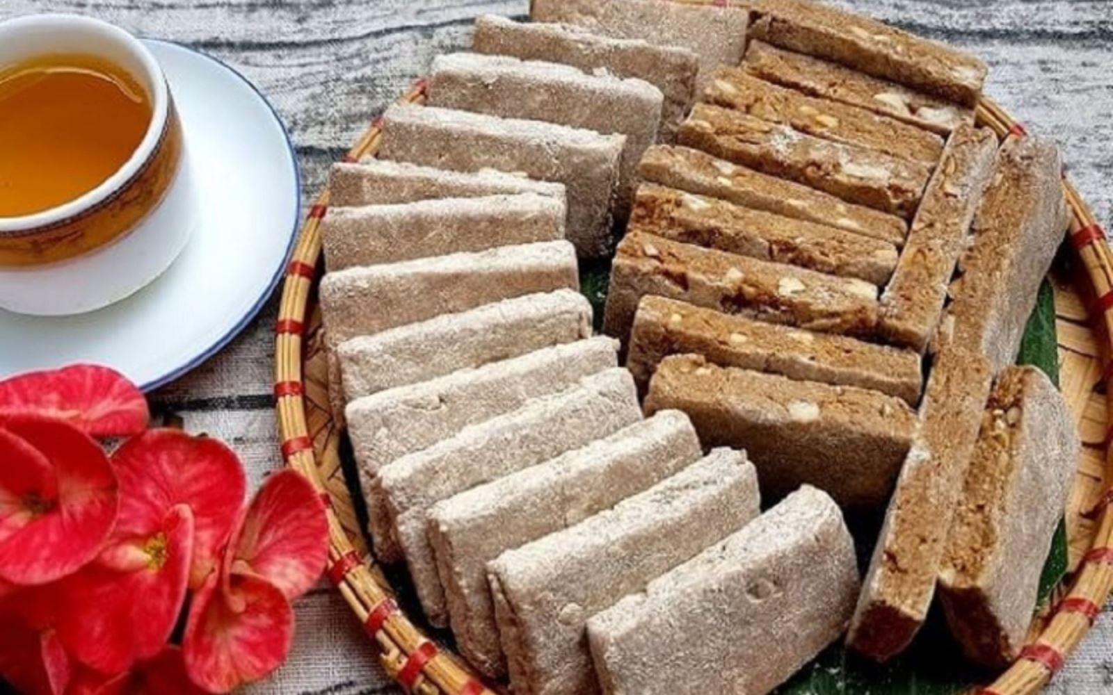 Che Lam Phu Quang: The Ginger-Warm Sweet From Ho Citadel Country