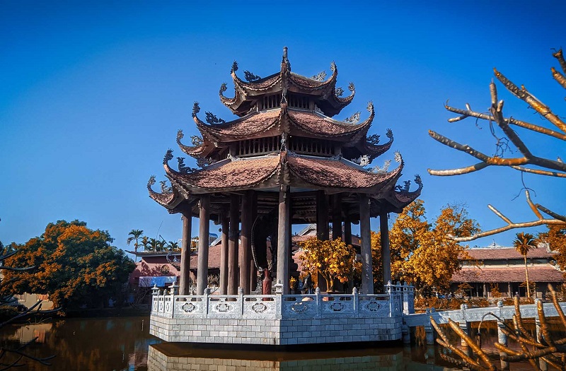 Nom Pagoda: The Serene Ancient Temple of Terracotta Statues