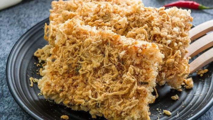 Com chay cha bong — the crackle-and-floss snack Saigon can't quit