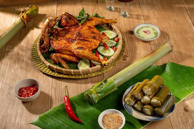 Com Lam & Grilled Chicken: The S'tieng Heritage Meal