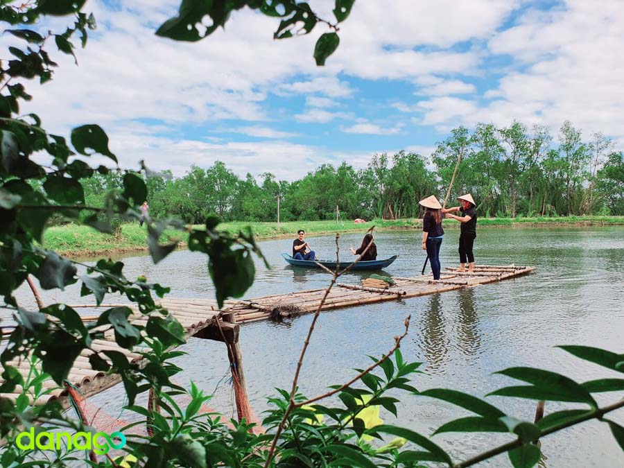 Con Chim Islet: The Village That Obeys Heaven
