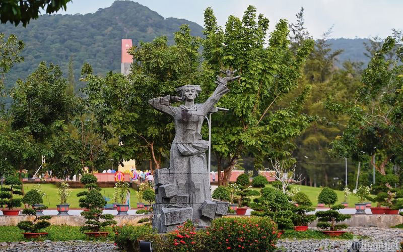 Vo Thi Sau's Grave: The Midnight Pilgrimage of Con Dao