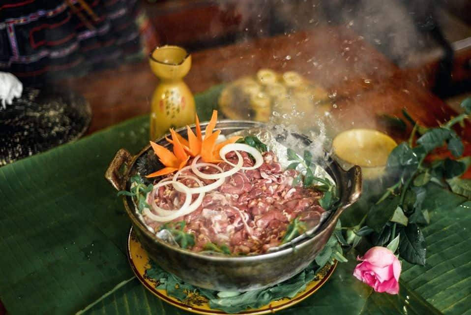 Thang co — the H'Mong market-day pot that tastes of the high mountains