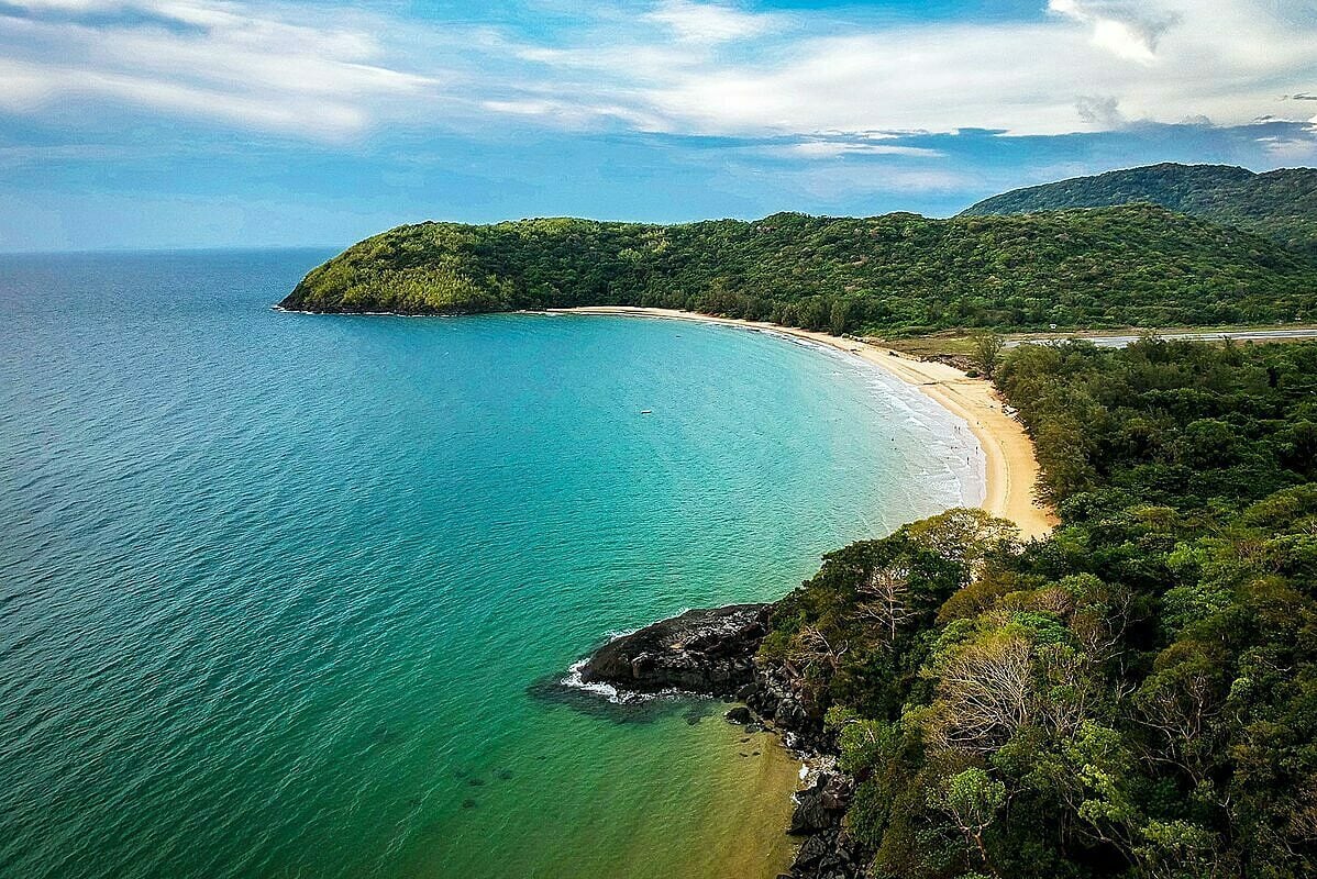 Dam Trau Beach: Con Dao's Famous Low-Flying Paradise