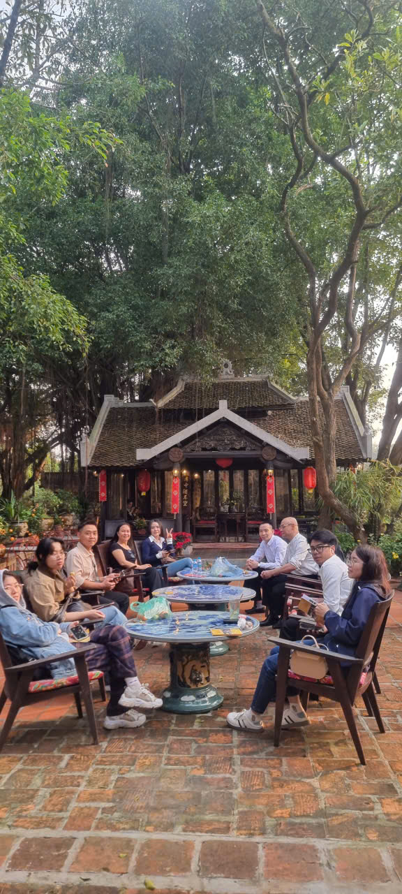 Đoàn lớn, đúng giờ, không vỡ trận