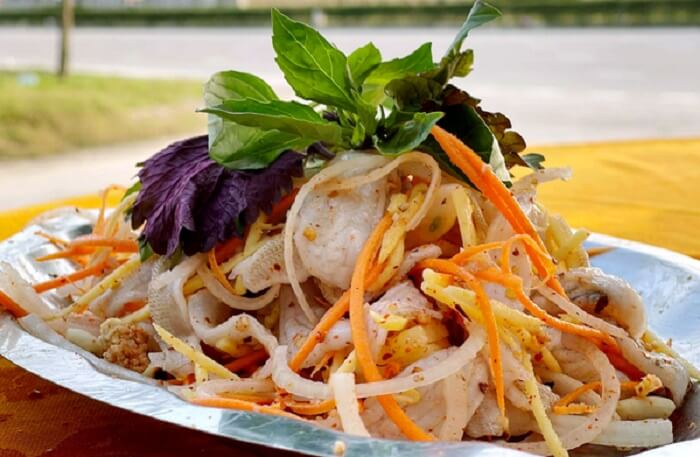 Goi Ca Duc: Raw Fish Salad on the Ha Tinh Coast