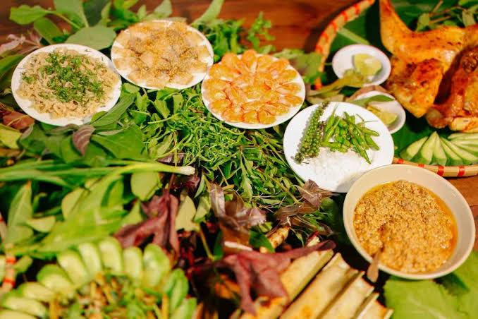Goi La Kon Tum: A Salad of Forty Leaves
