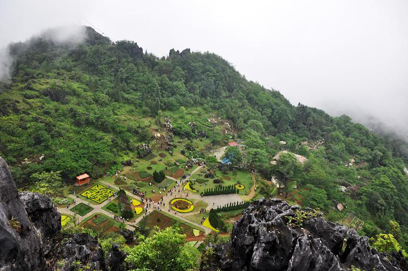 Ham Rong Mountain: The Rock Garden Above Sapa Town