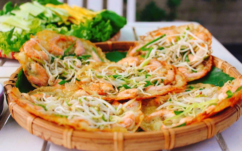Banh Xeo Tom Nhay: The Pancake Named After Jumping Shrimp