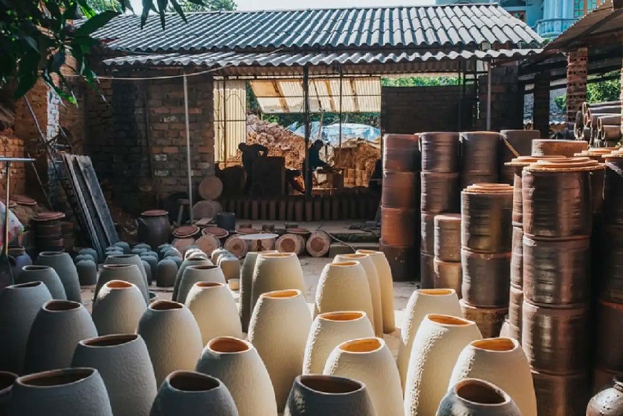 Phu Lang Pottery: The Earthy Brown Ceramics of Bac Ninh