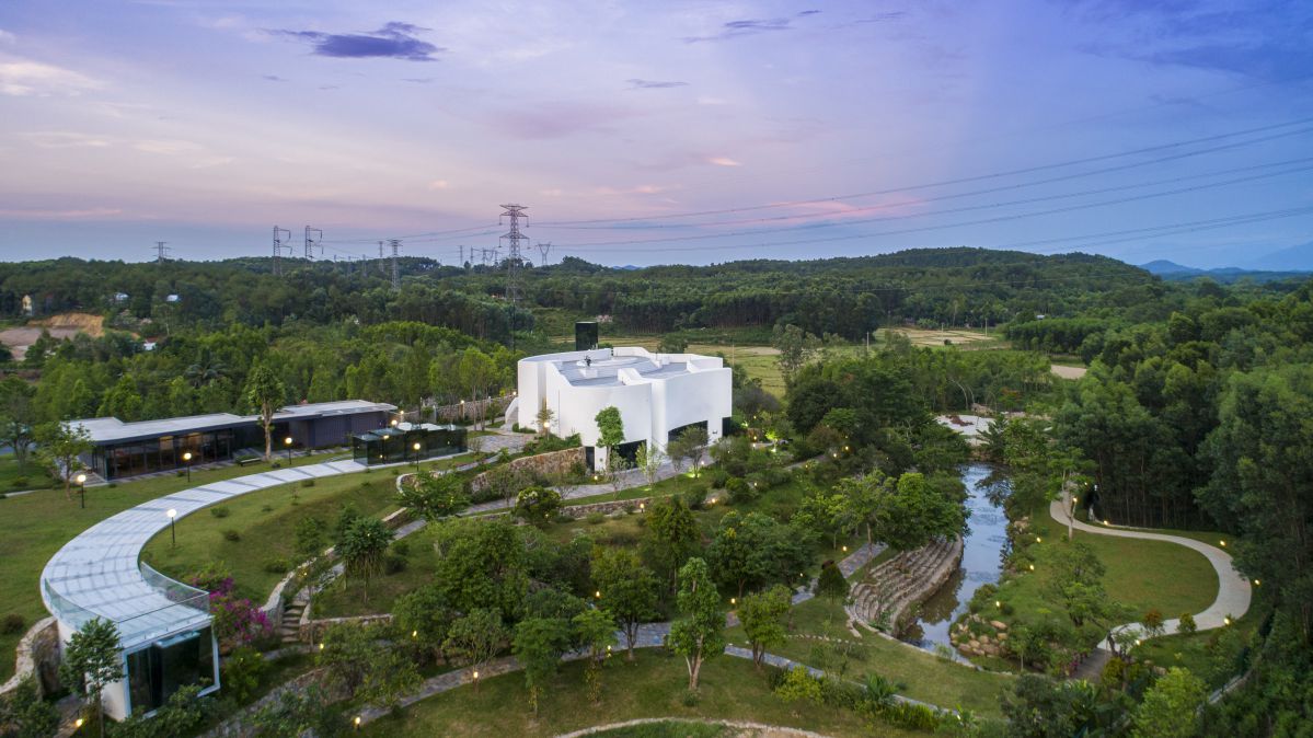 Le Ba Dang Memory Space: Art on a Hue Hillside