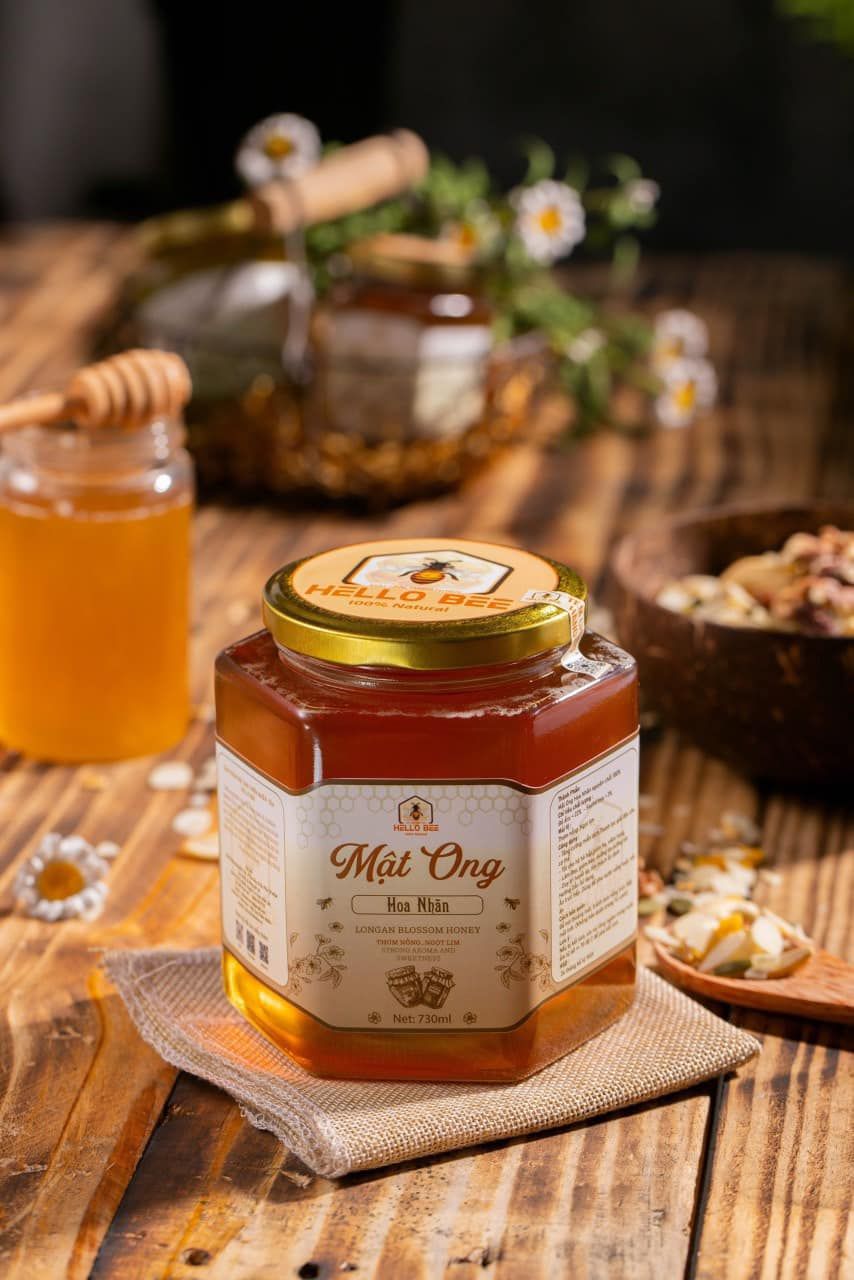 Highland Honey: The Pure Golden Nectar of the Mountain Forests