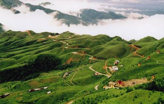 Mau Son Mountain: The Cloud-Wreathed Roof of Lang Son