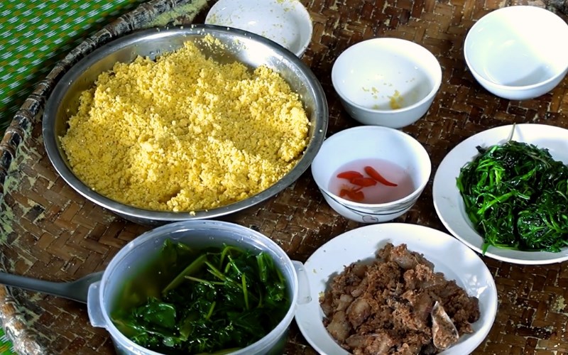 Men Men: The Steamed Corn Staple of the H'Mong