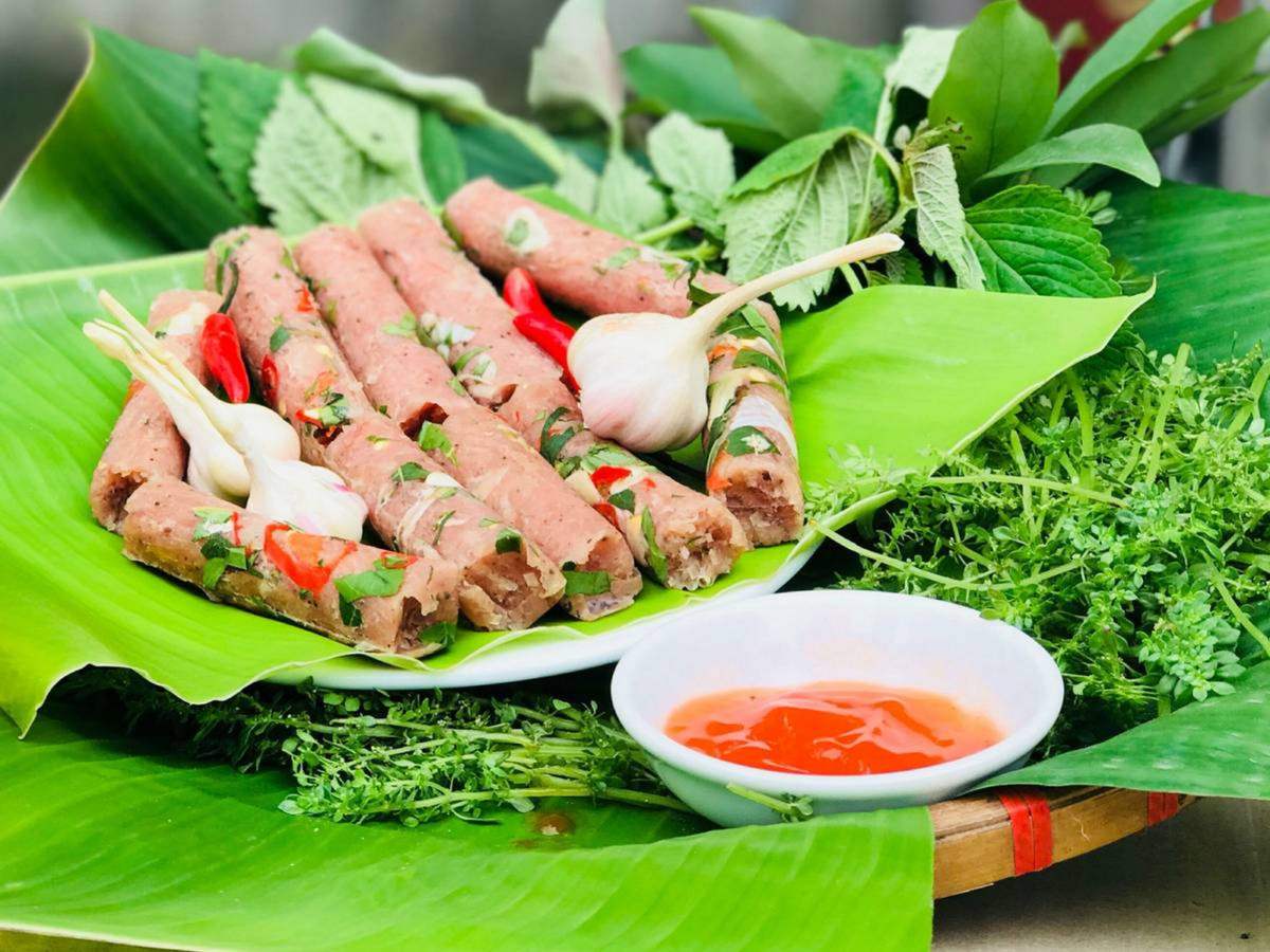 Quang Yen fermented pork roll — Quang Ninh's tangy little treasure
