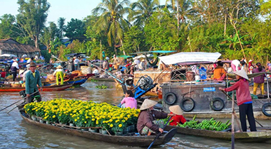 Phong Dien Floating Market: The One the Delta Kept for Itself