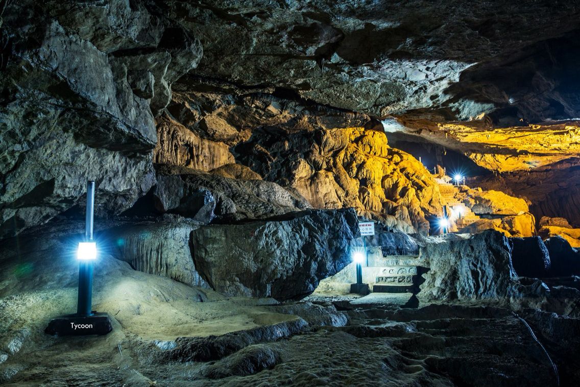 Nguom Ngao Cave