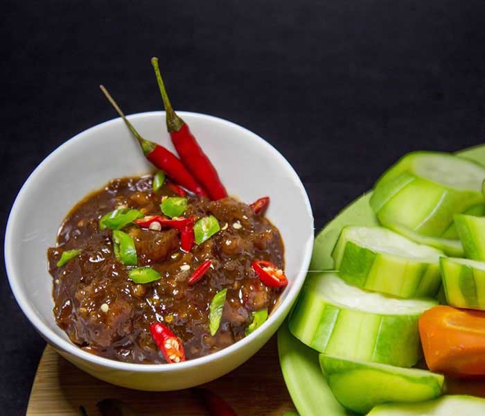 Nhut tep dong — Quang Binh's humble jar of fermented field shrimp