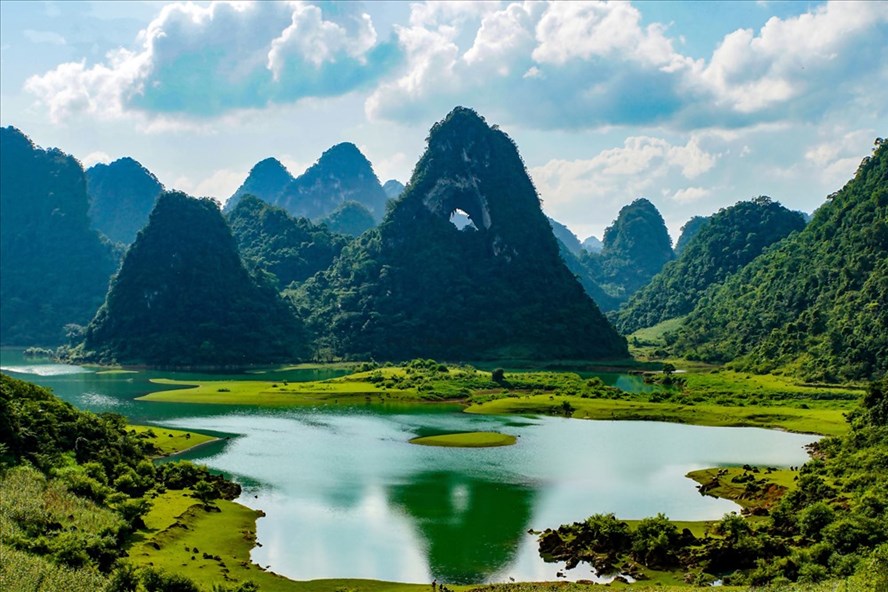 Magic Eye Mountain: The Pierced Peak of Cao Bang