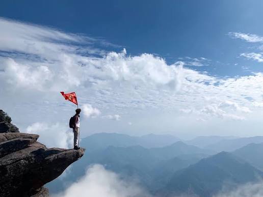 Pha Luong Peak: The 'Roof of Moc Chau' on the Laos Border
