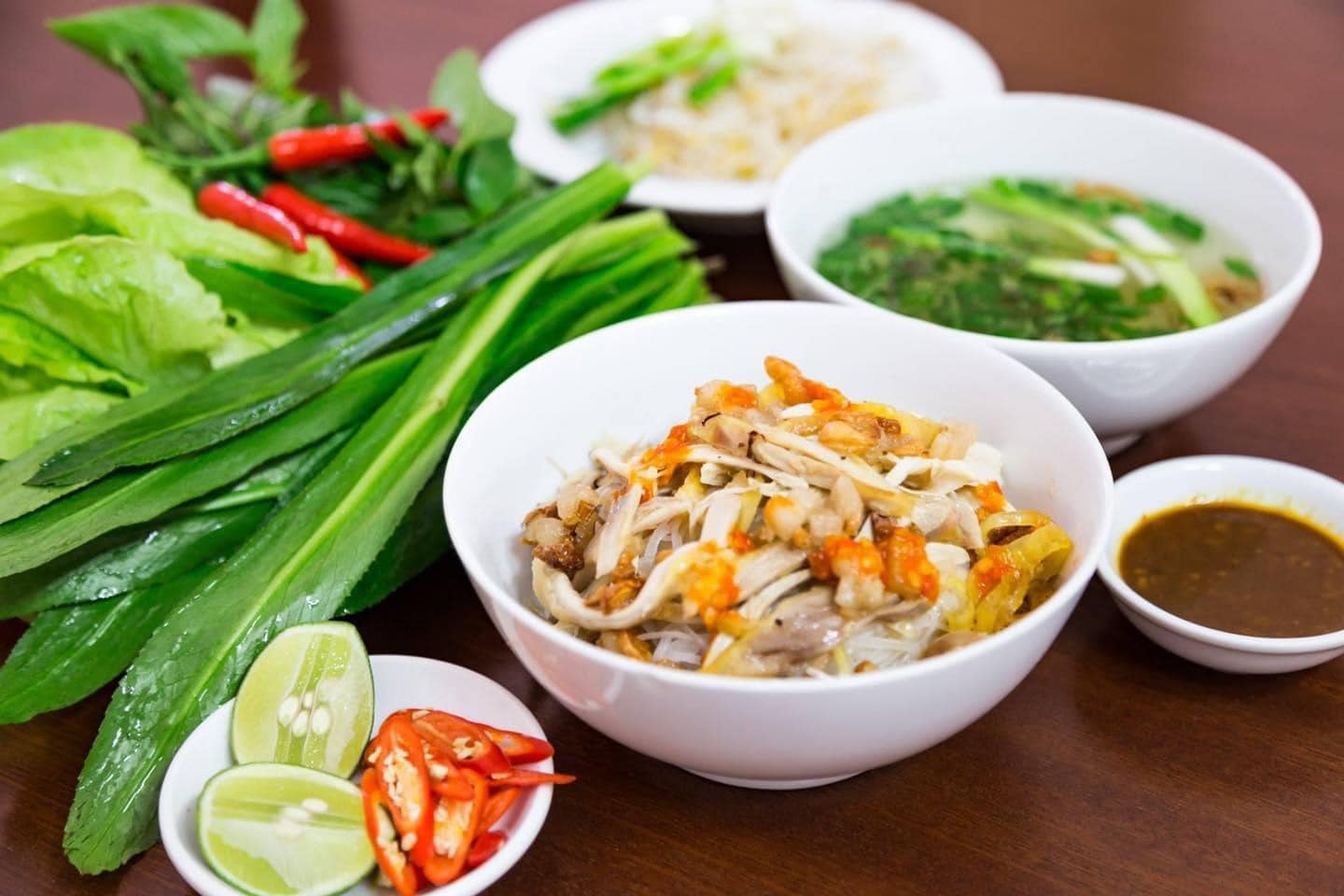 Pho Kho Gia Lai: The Two-Bowl Noodle