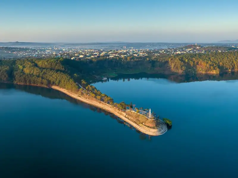 Pleiku, Bien Ho and the Volcanic Highlands