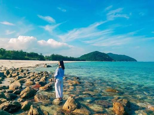 Quan Lan and Minh Chau: Quiet White-Sand Islands with a Trading Past