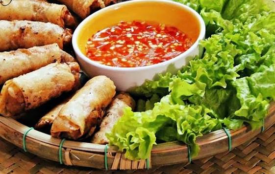 Ram Banh Muot: The Ha Tinh Breakfast Roll