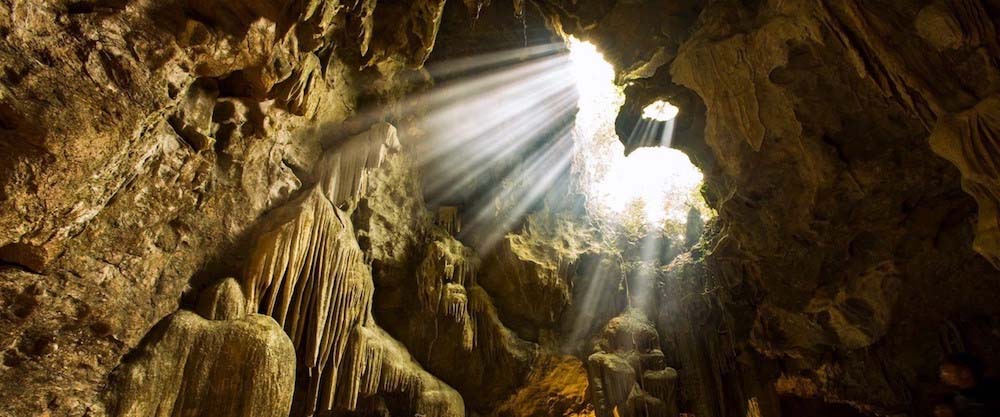 Tam Coc – Bich Dong: Three Caves and a Cliff Pagoda