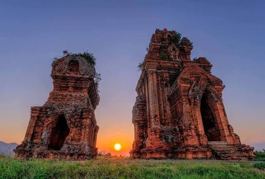 Tay Son and the Cham Towers