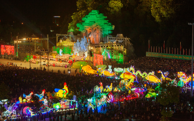Thanh Tuyen Lantern Festival