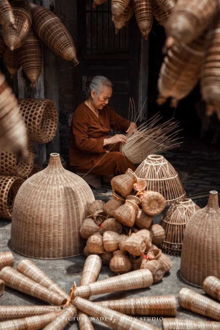 Coconut Handicrafts: The Palm's Afterlife in Your Luggage